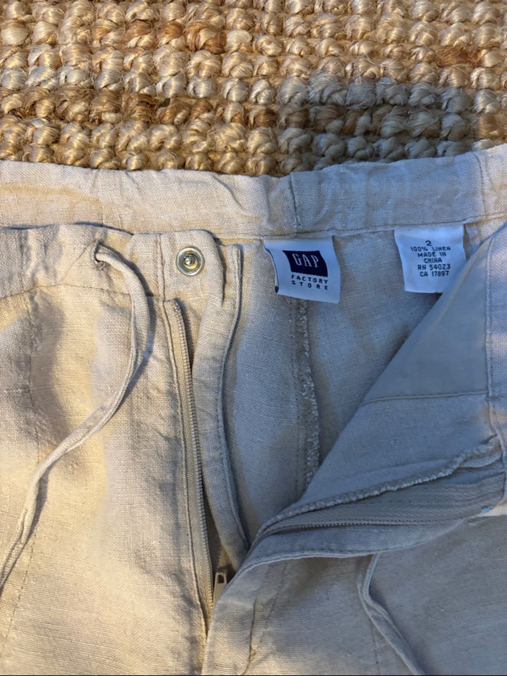 Gap Linen Drawstring Pants - Picture 2 of 3